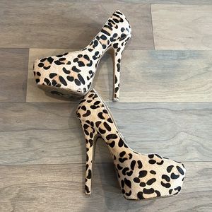 Steve Madden - Dejavu Cheetah Leopard Print Pony Hair Heels Size 6.5